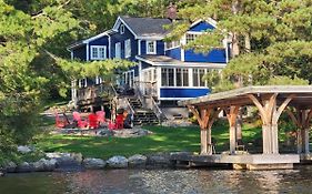 Birchwood At Bala Walking Distance To Town Holiday Home Canada